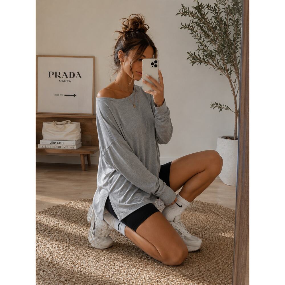 Nike Dri-FIT Gray Long Sleeve Athletic Top Women’s Medium Lightweight Activewear